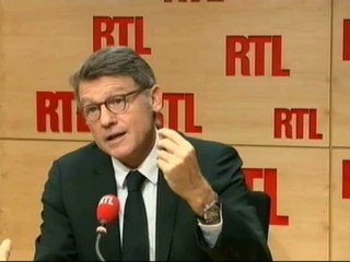 "Pas de zonage des vacances d'été pour l'instant", dit Vincent Peillon sur RTL
