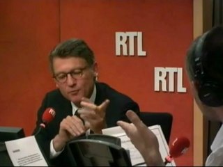 Download Video: Rythmes scolaires, zonage des vacances, devoirs : Vincent Peillon face aux auditeurs dans 