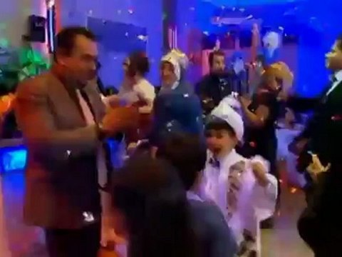 Nuevas normas para una tradición milenaria - El gobierno alemán quiere regular la circuncisión. | Berlín político