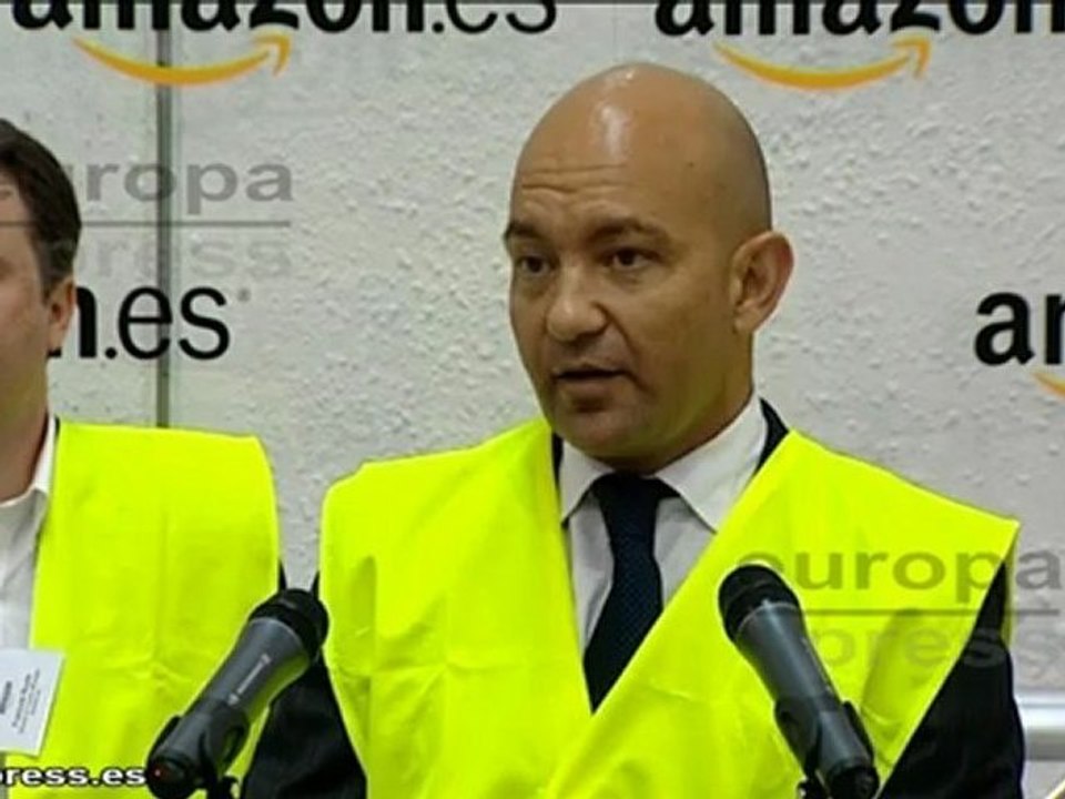 García-Legaz se reafirma en habilitar zonas de fumadores