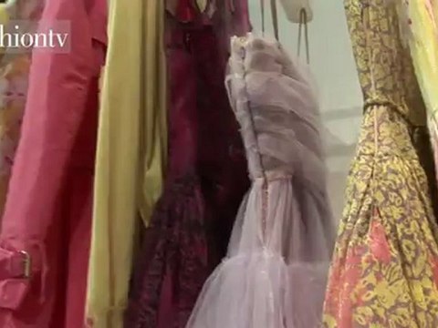 Valentino Fall 2012 Presentation in Beijing | FashionTV