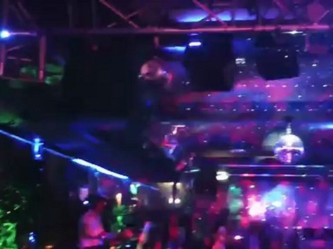 eglence mekani dogumgunu bekarliga-veda partileri icin mukemmel eglence mekani lumiere mavigul arnhem Hollanda