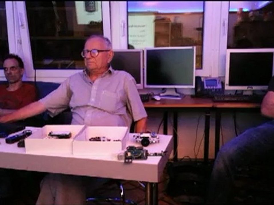 Autour d'un microcontrôleur, Arduino ou autre, pour des robots ou gadgets