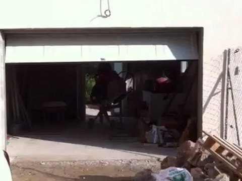 Porte sectionnelle Wayne Dalton motorisée posée par APG Accès Portes de Garage