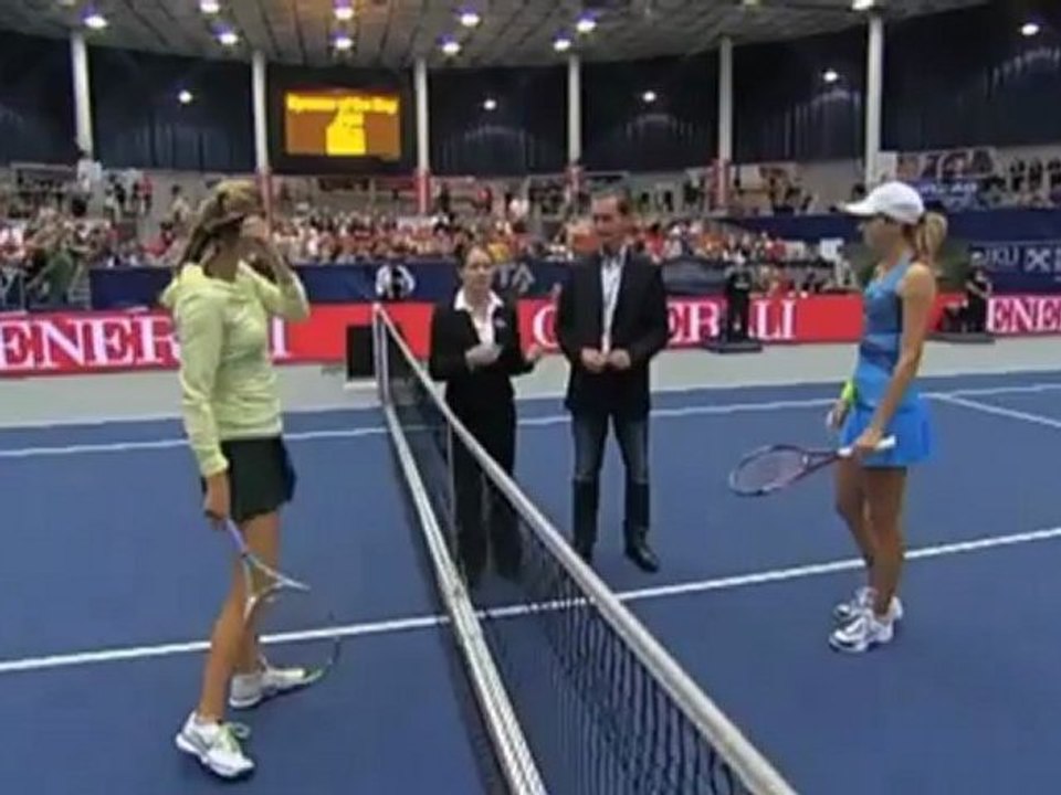 Linz: Azarenka locker im Halbfinale