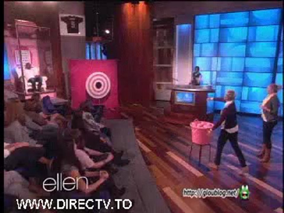 Mike Epps Gets In The Splash Tank Oct 12 2012