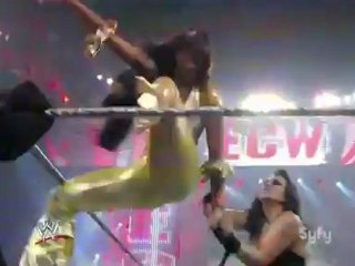 Bella-Twins.Com__ Brie Bella VS. Katie Lea Burchill __ECW 07.09.09