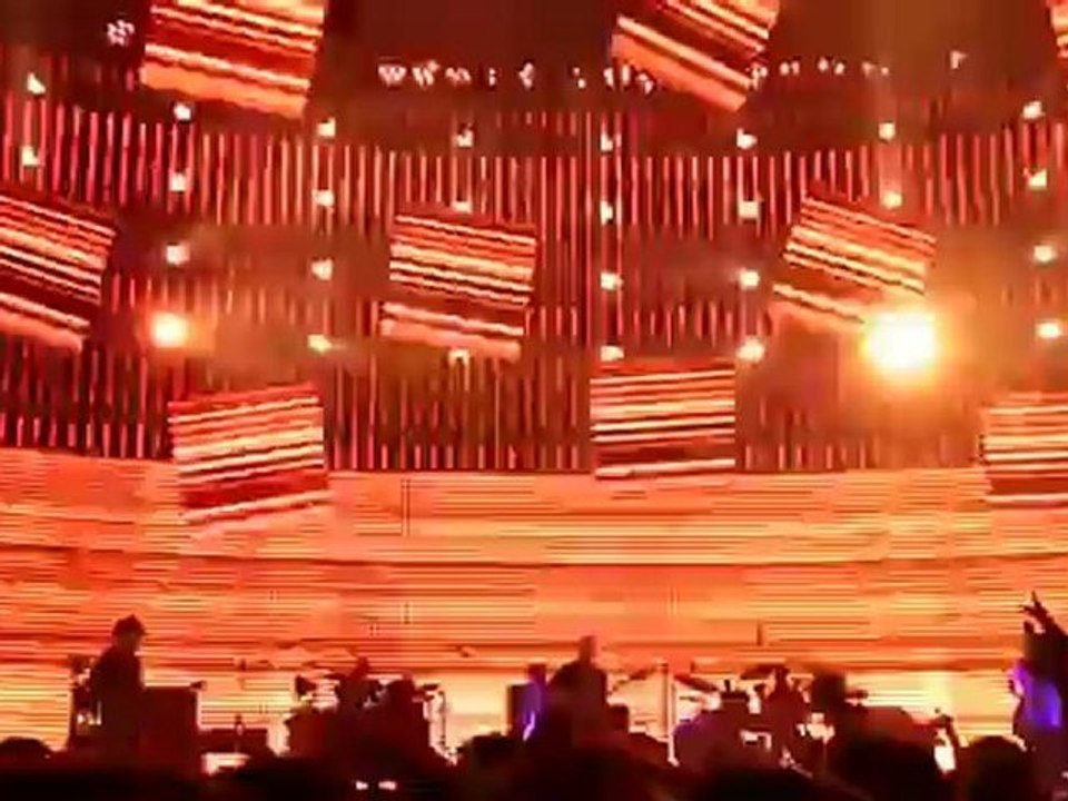 Radiohead - Bodysnatchers (Paris 2012)