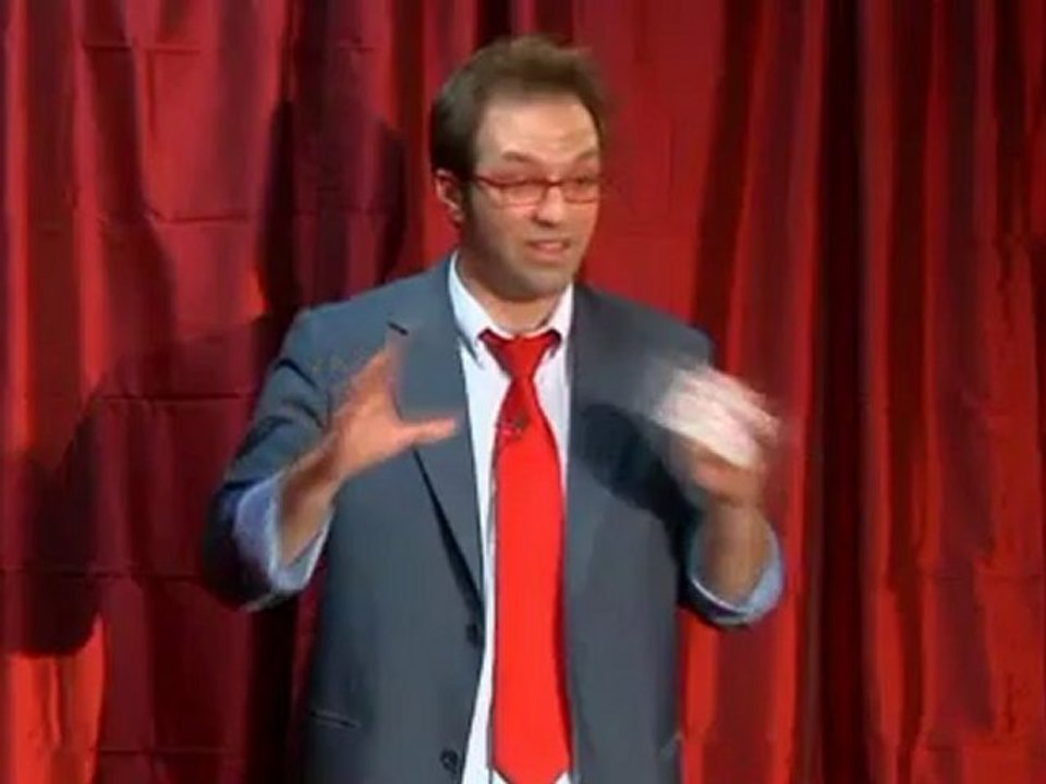 Red Mirror by Helder Guimaraes (DVD) - Magic Trick