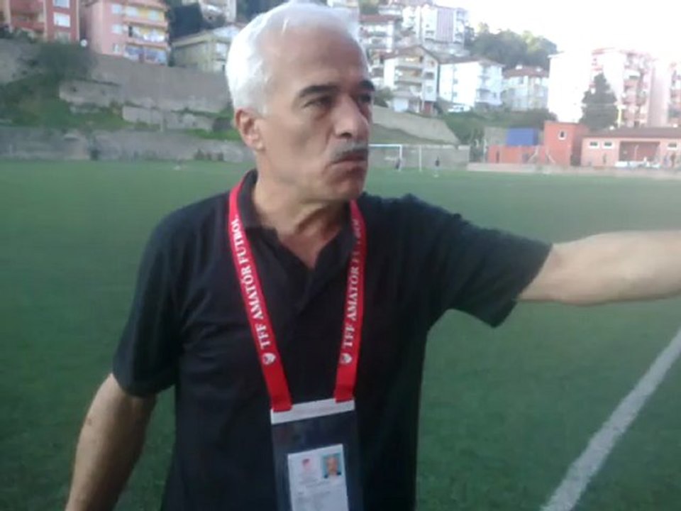 AKINSPOR ANTRENÖRÜ ZEKİ ERKEZ
