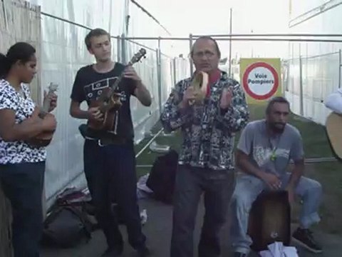 Sincères coïncidences - Le poulet voyageur (Fête de l'Humanité 2012)