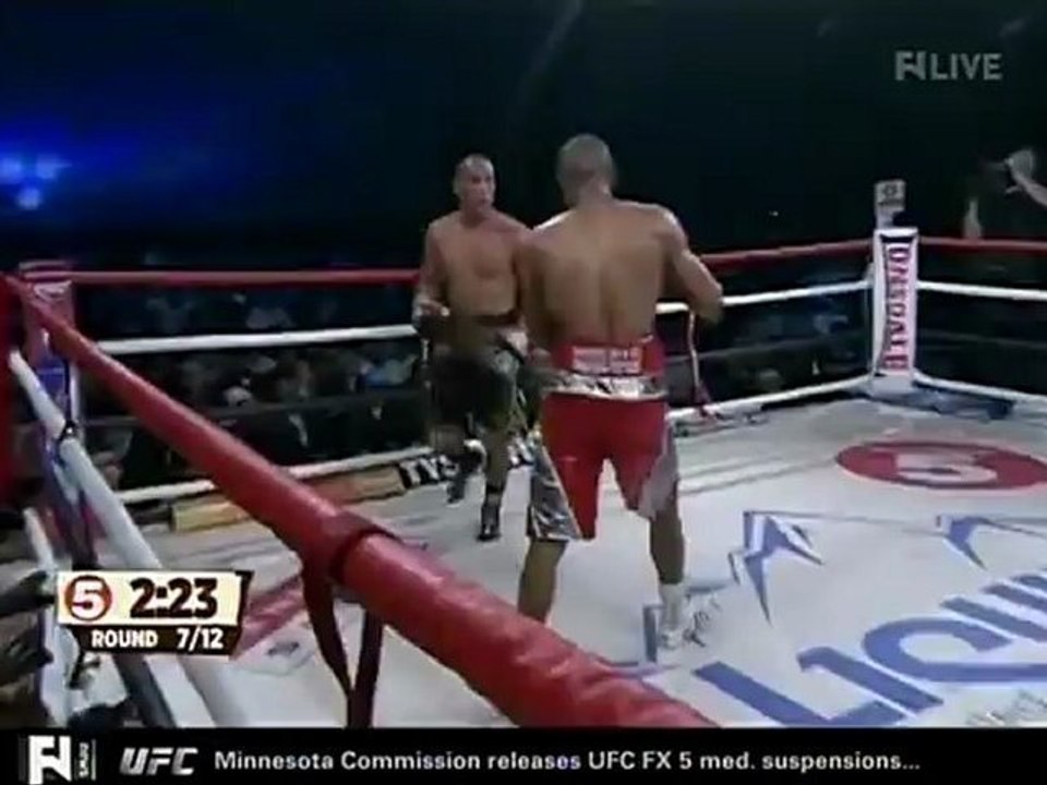 2012-10-13 James DeGale vs Hadillah Mohoumadi