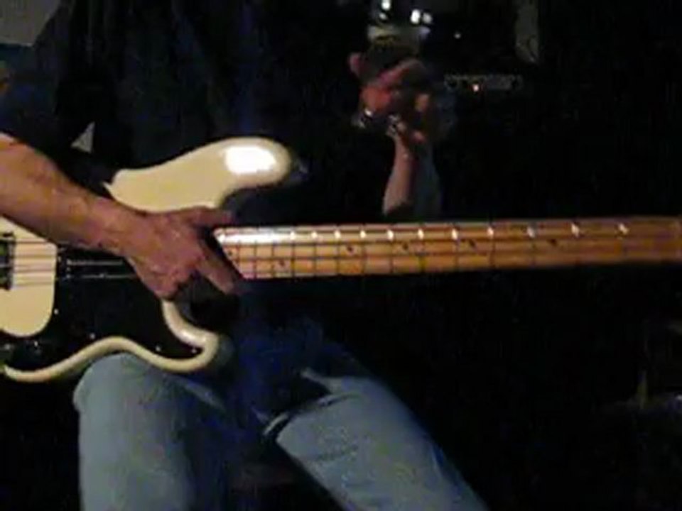 Jethro Tull - Aqualung (bass cover)