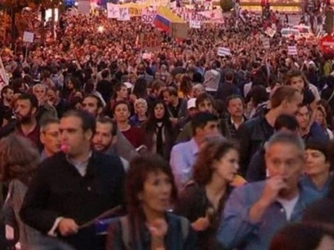 Spain austerity demo continues into the night