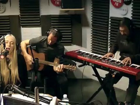 Archive - Violently - Session Acoustique OÜI FM