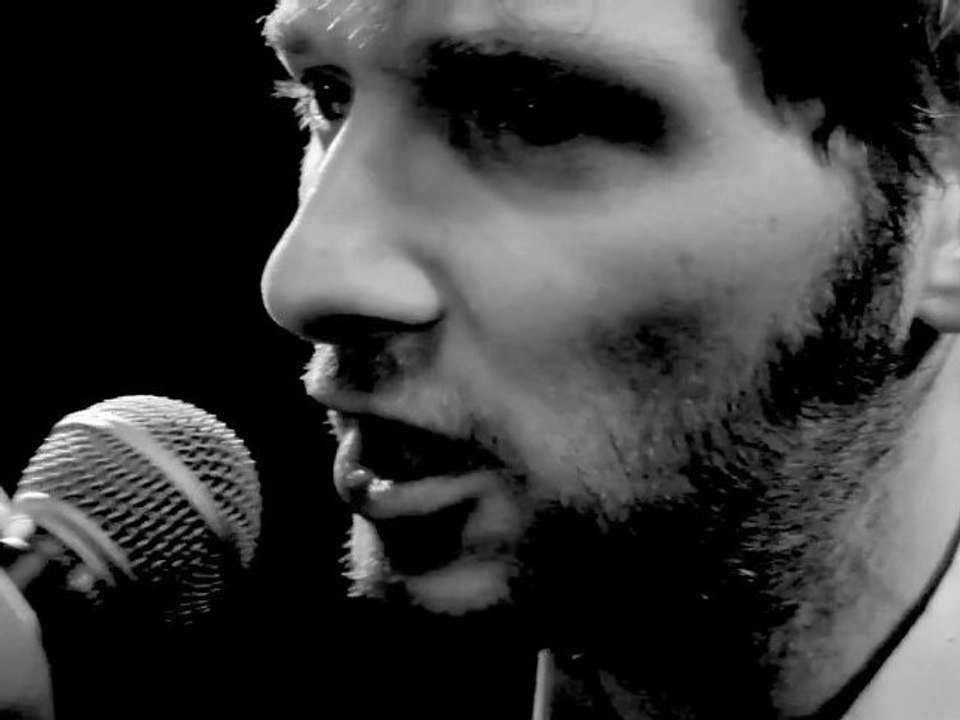 Je Vous Déteste - Julie