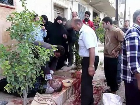 Syrie: Maaret al-Noomane la rebelle écrasée sous les bombes