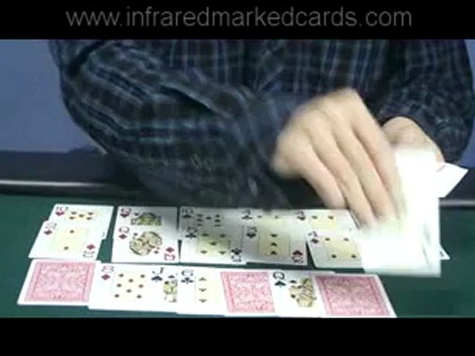 POKER-MARQUES-CARTES-A-JOUER--Cuff-button-2--Poker-Card-Trick