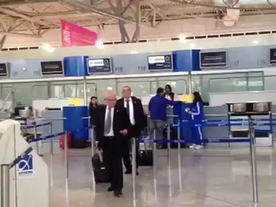 Η άφιξη Σαρρή στο αεροδρόμιο