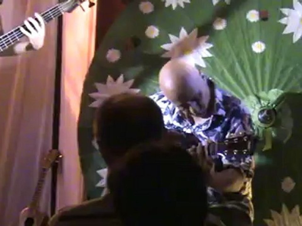 VIS A VIES A LA MAISON