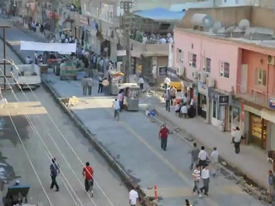 KIZILTEPE BELEDİYESİ 25-05-2010 URFA CADDESİ PARKE DÖŞEM