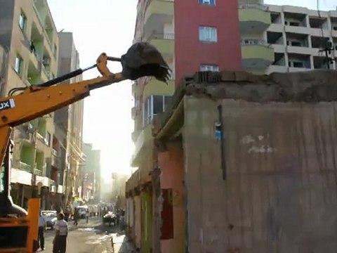 KIZILTEPE BELEDİYSİ SOBACILAR ÇARSIŞI YIKIM 28-06-2010