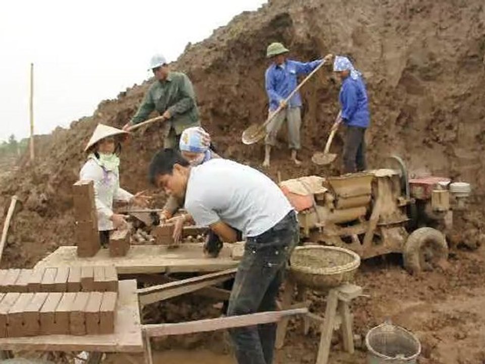 DSC_11912 Vietnam, fabrication de briques entre Ninh Binh et Kim Son