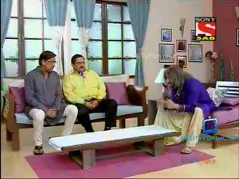 Golmaal Hai Bhai Sab Golmaal Hai 15h October 2012 Video pt2