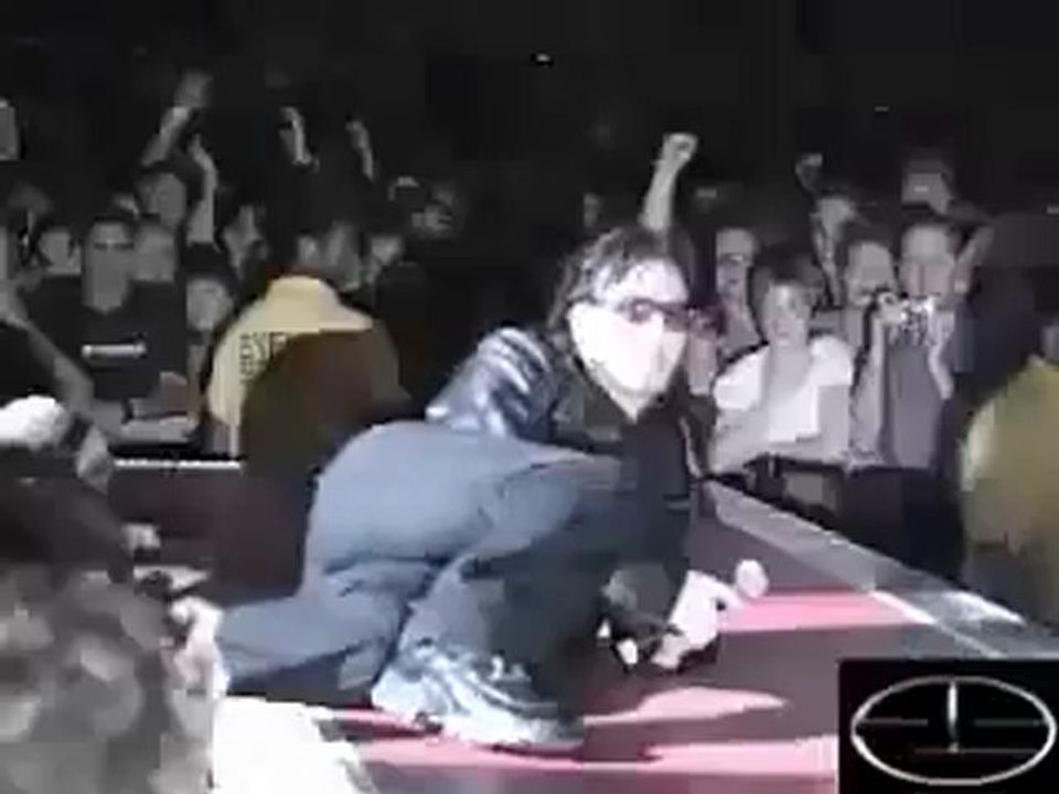 BONO FALLS OF STAGE