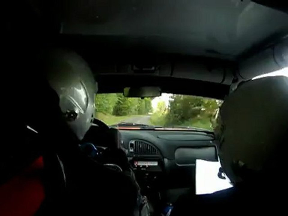 Rallye des boucles de seine 2012  ES3  Mat Poullain et Gwen Dhote