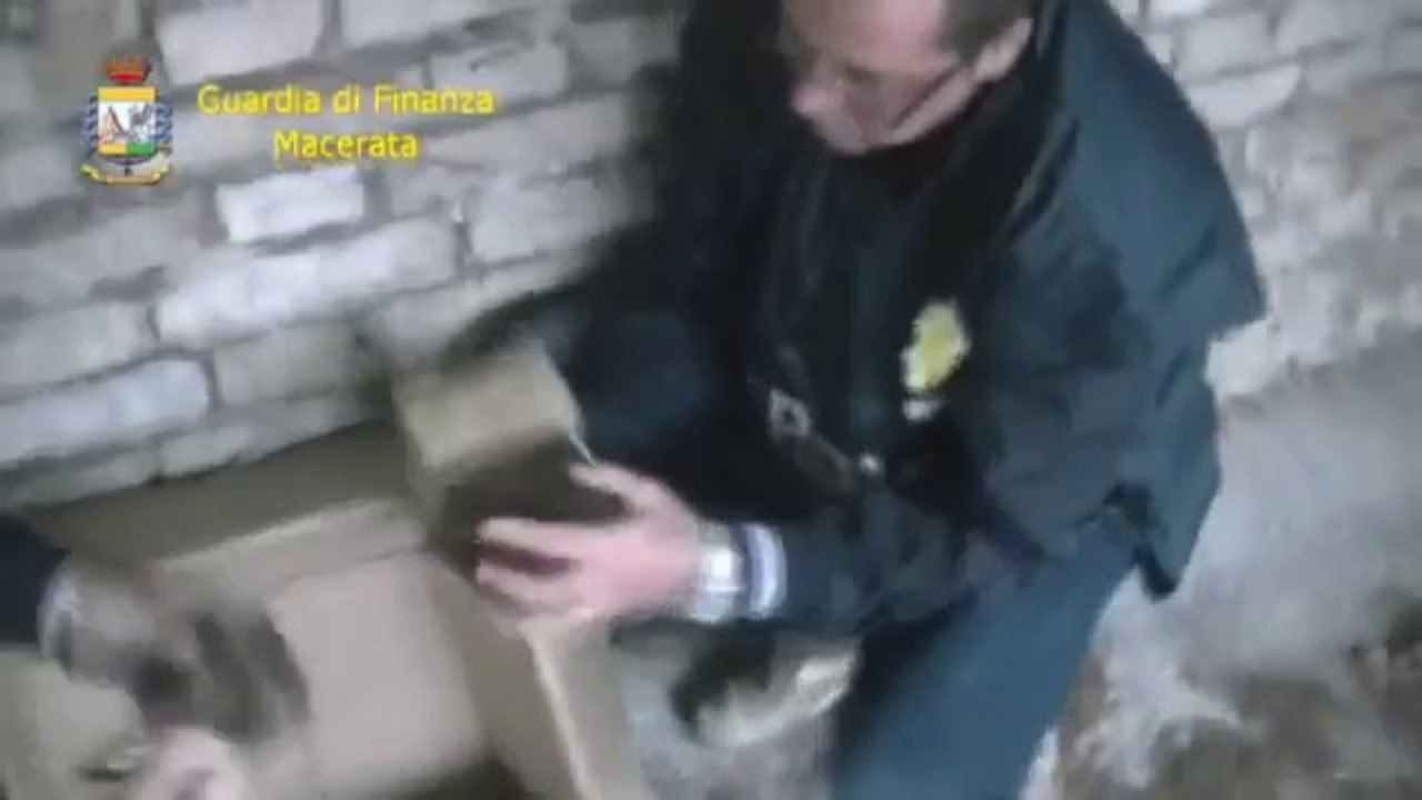 Macerata - Arrestato marito e padre spacciatore (12.10.12)
