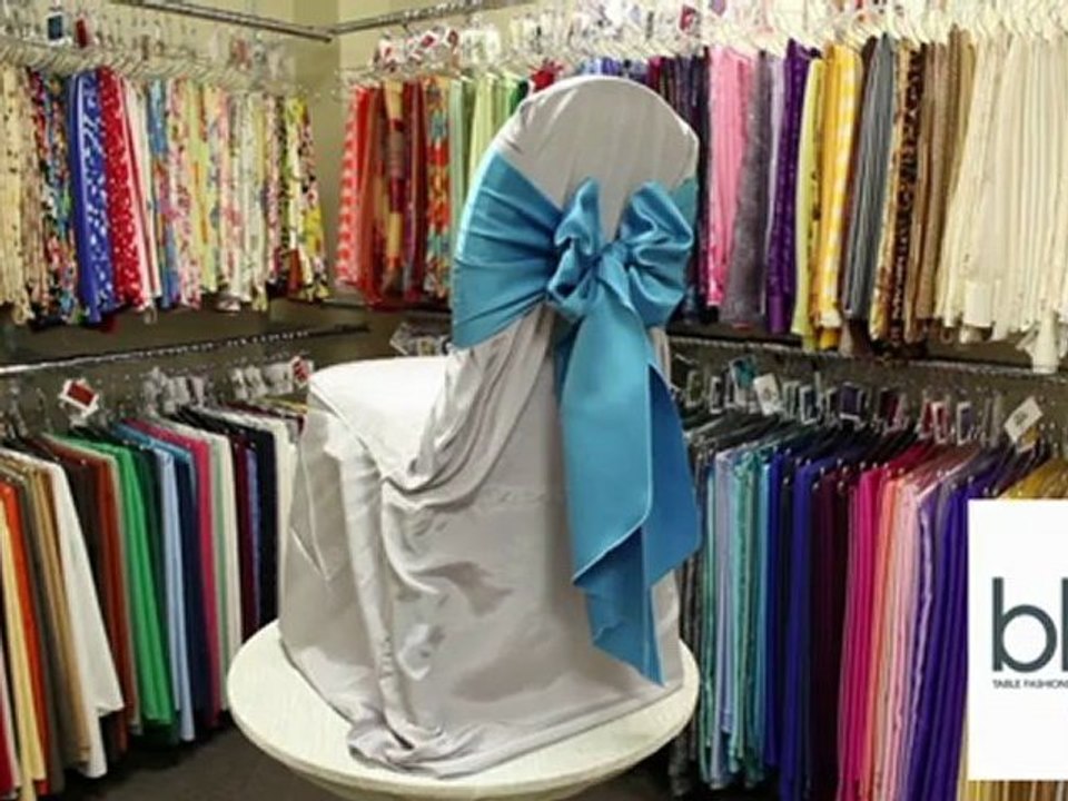 How to Tie a Simple Bow onto a Chair