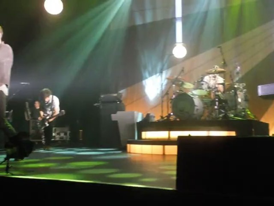 Keane - Silenced By The Night @ Paris Olympia