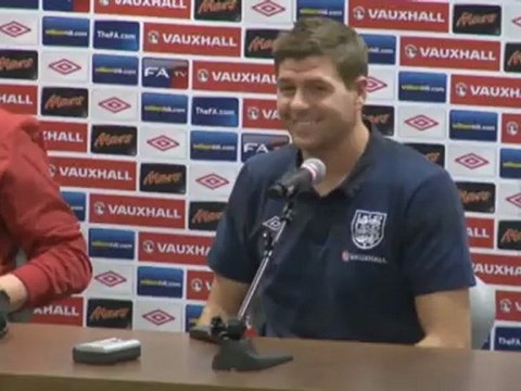 Qualif CdM - Gerrard perdu devant un journaliste