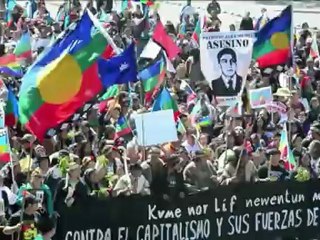 Indígenas marcham por direitos em Santiago