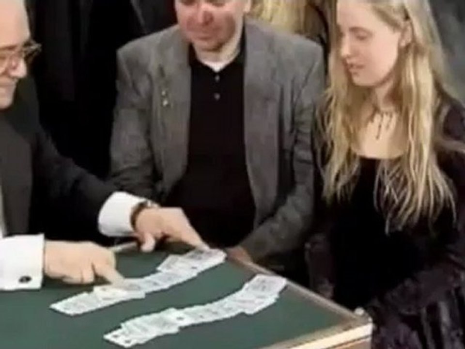 Out of This World (Worlds Greatest Magic) - Magic Trick