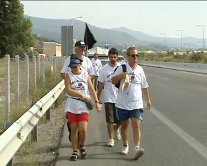 Βόλος-Αθήνα με τα πόδια για να διαμαρτυρηθούν κατά του μνημονίου