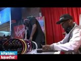 Champs-Élysées : 50 Cent dédicace ses casques