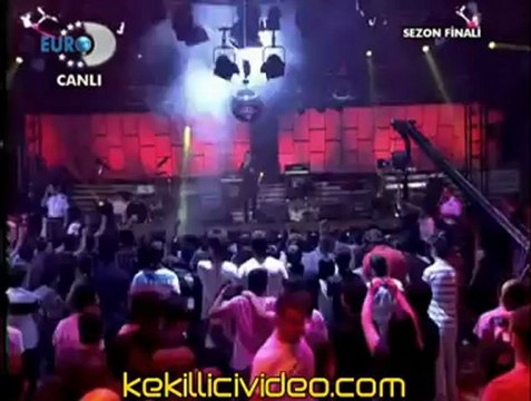Hayko Cepkin Gelin Olmuş Gidiyorsun disko krali 25 06 2011 canli performans - kekillicivideo