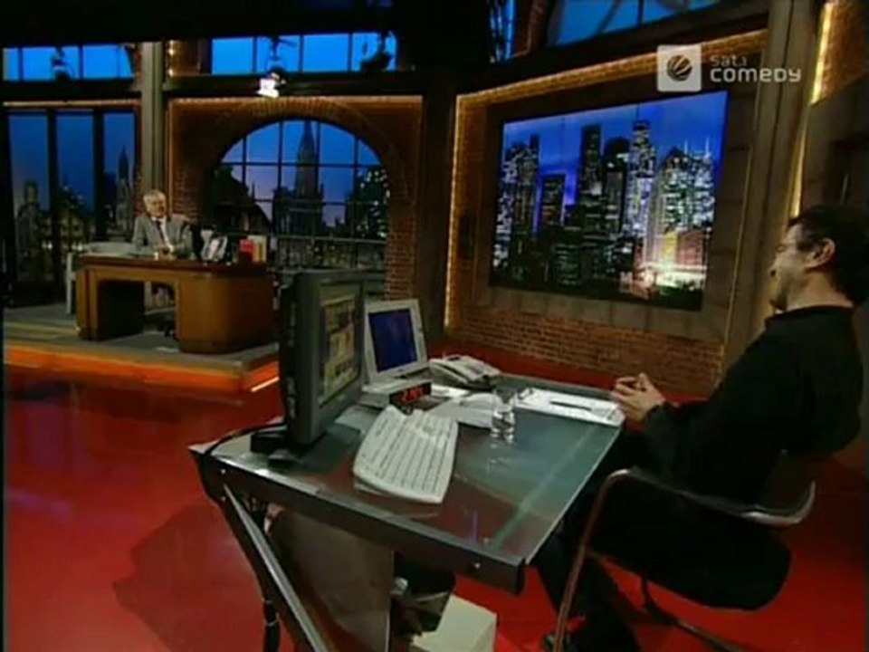 Die Harald Schmidt Show - 0978 - 2001-10-02 - Ingolf Lück, Liebling des Monats, Dr Brömme in Hamburg