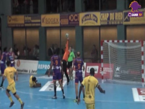 Handball : SElestat AHB - Tremblay : Superbe arrêt de Lazslo sur un lob d'Arnaud Bingo