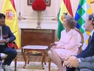 La reina Sofía afirma que Bolivia es prioritaria para la cooperación española
