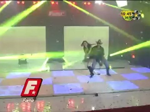 Agapito y Barbarita Bailan en Premios Fama