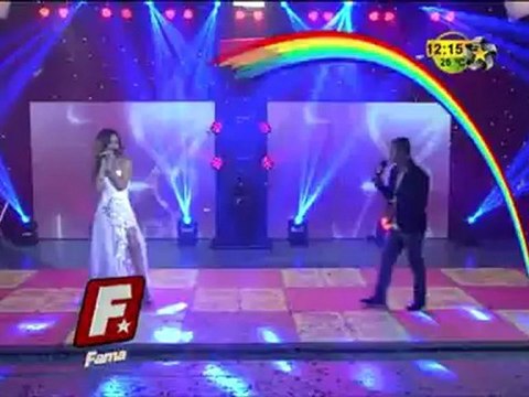 Angy Enamorada Canta en Premios Fama