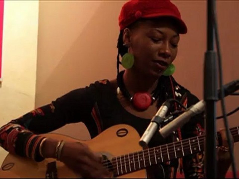 Fatoumata Diawara teaser