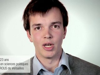 On m'a dit que cette année, les demandeurs de bourse devront participer à une compétition de bras de fer pour en obtenir une. C'est vrai ?