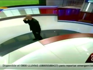 (Vídeo) Cayendo y Corriendo del Día Martes 16 de octubre, 2012 (1/2)