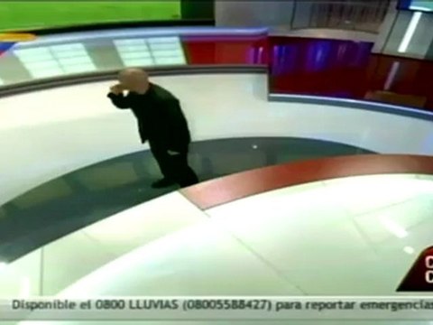 (Vídeo) Cayendo y Corriendo del Día Martes 16 de octubre, 2012 (1/2)