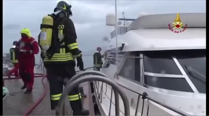 Genova - Incendio Yacht (17.10.12)