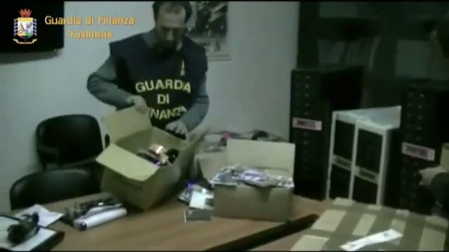 Frosinone - Sgominata organizzazione dedita alla pirateria audiovisiva (17.10.12)